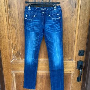 EUC Miss Me Skinny Jeans w/bling